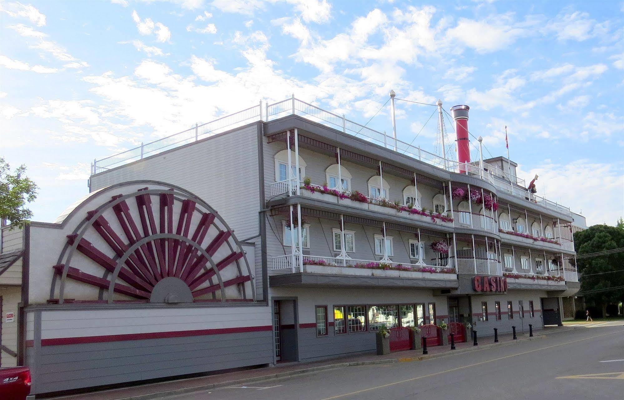 Billy Barker Casino Hotel Quesnel Exterior photo